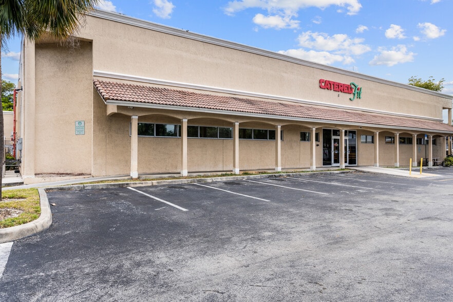 More Photos Of 5150 N State Road 7, North Lauderdale Refrigeration Cold Storage For Lease