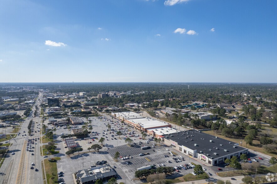 More Photos Of 302-380 FM 1960 W, Houston Unknown For Lease
