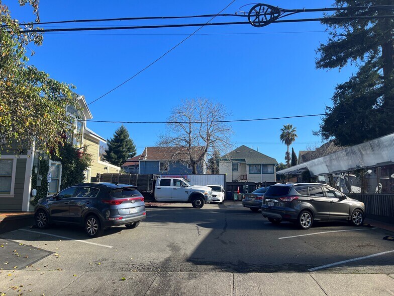 More Photos Of 5862-5872 Doyle St, Emeryville Restaurant For Sale