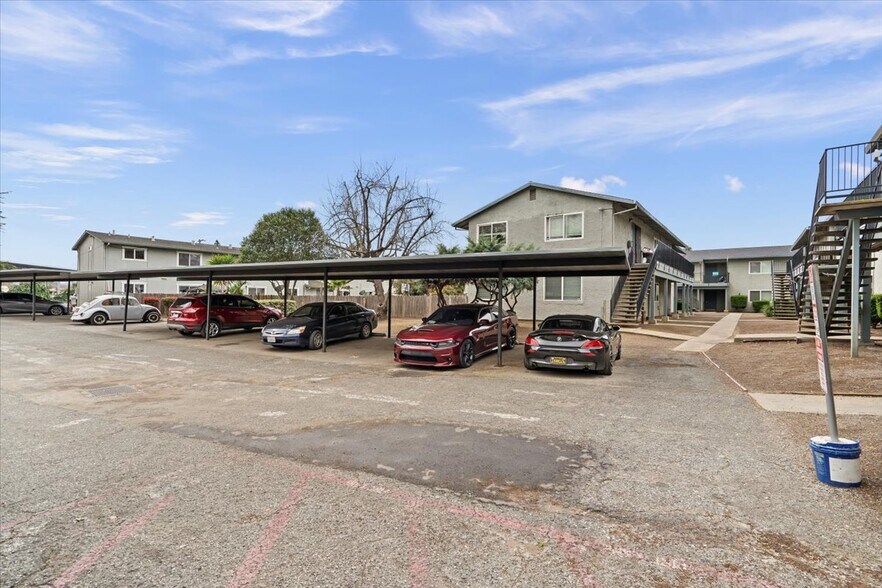 More Photos Of 611-613 E 7th St, Gilroy Apartments For Sale
