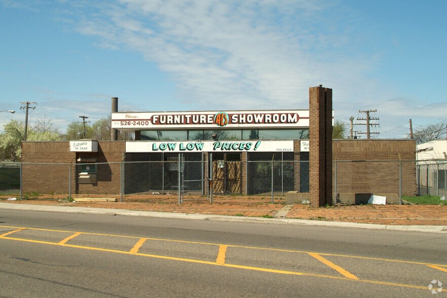 More Photos Of 11511 Kelly Rd, Detroit Storefront For Sale