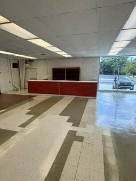 More Photos Of 1802 Washington Rd, East Point Freestanding For Sale