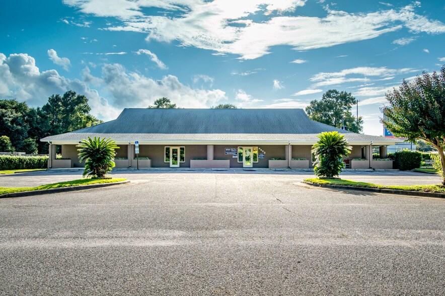 Primary Photo Of 4451 Highway 90, Pace Freestanding For Lease