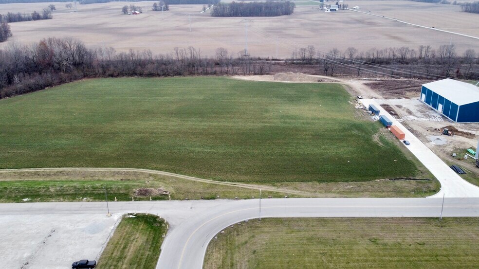 More Photos Of 5600 Eastside Parkway dr, Gas City Land For Lease