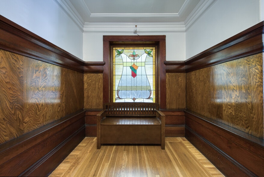 More Photos Of 1650 Clay St, San Francisco Apartments For Sale