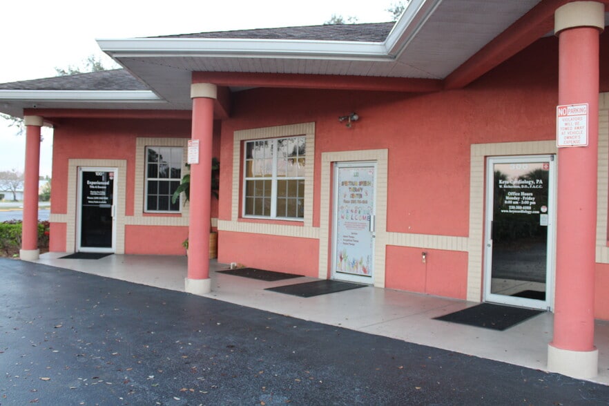 Primary Photo Of 391 Lee Blvd, Lehigh Acres Medical For Lease