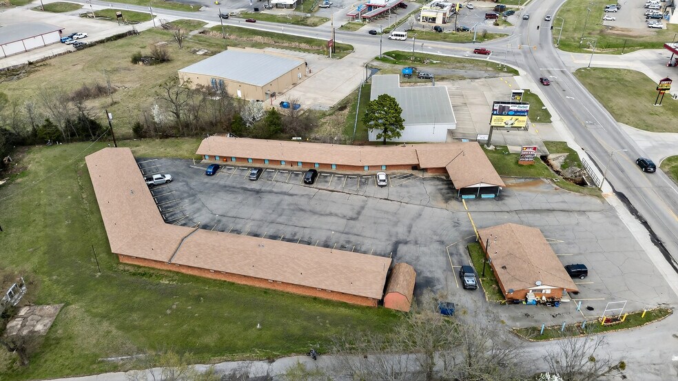 More Photos Of 509 W Main St, Wilburton Hotel For Sale