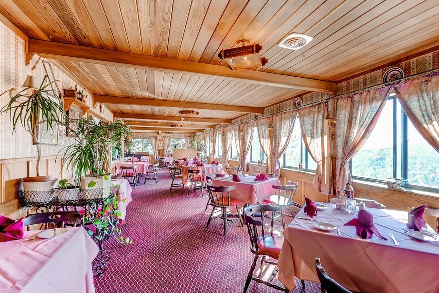 More Photos Of 32138 Highway 72, Golden Restaurant For Sale