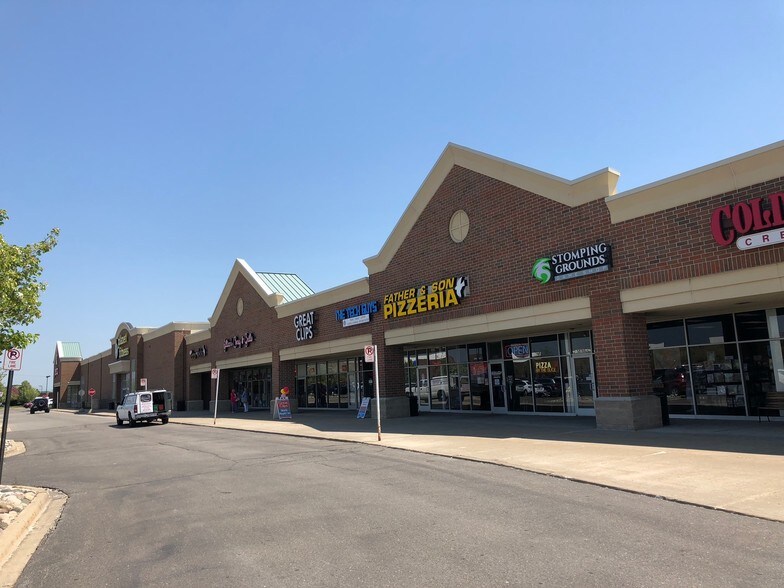 More Photos Of 50700-50870 Gratiot Ave, Chesterfield Unknown For Lease