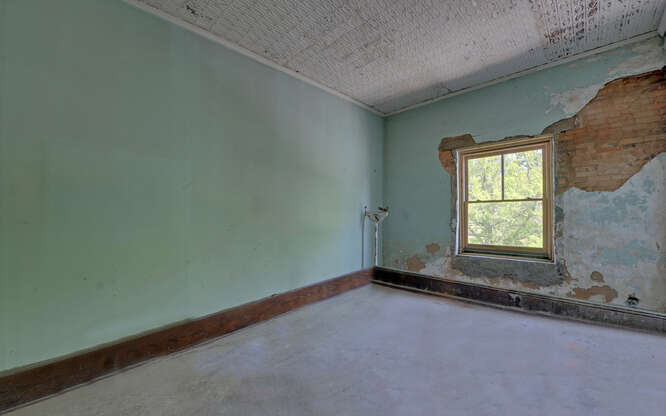 More Photos Of 111 Sage St, Toccoa Storefront Retail Residential For Sale