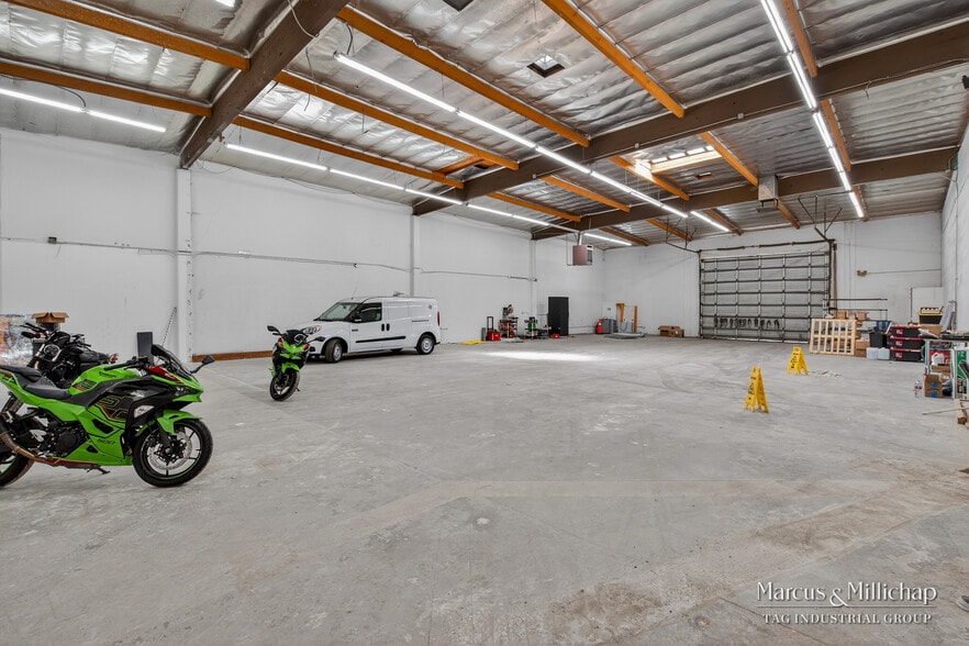 More Photos Of 6700 Valjean Ave, Van Nuys Warehouse For Sale