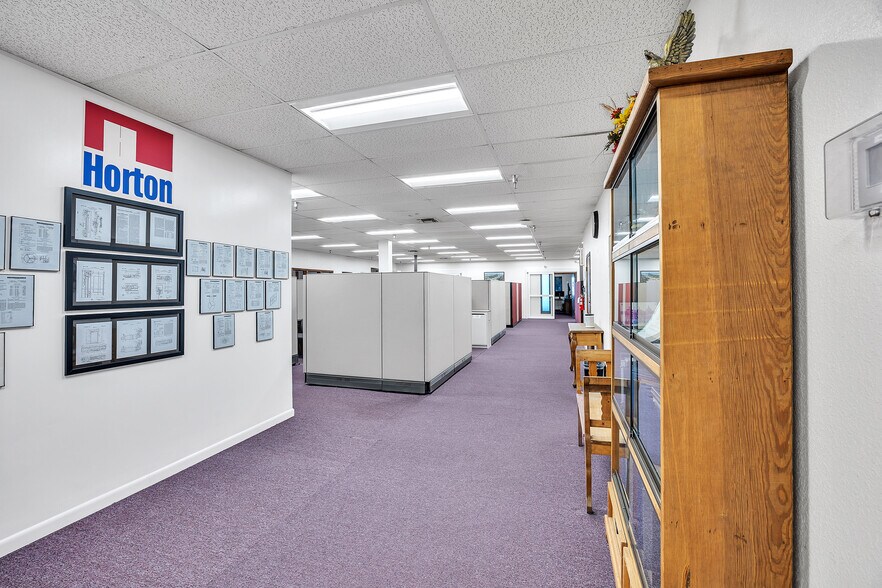 More Photos Of 4242 Baldwin Blvd, Corpus Christi Manufacturing For Sale