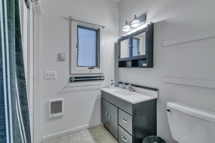 More Photos Of 10709 Woodland Ave E, Puyallup Specialty For Sale