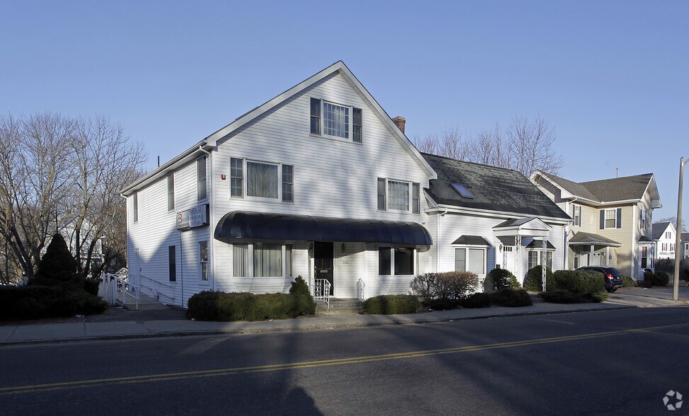 Primary Photo Of 536-540 Main St, Woburn Office Residential For Lease