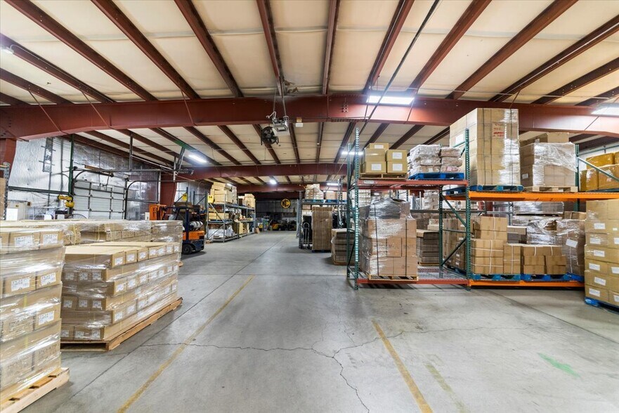 More Photos Of 2843 W Avenida de Luces, Williams Warehouse For Sale