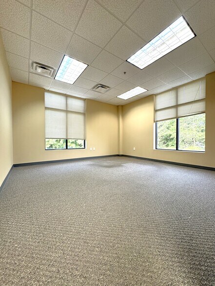 More Photos Of 2700 N Berkeley Lake Rd, Duluth Serviced Offices For Sale