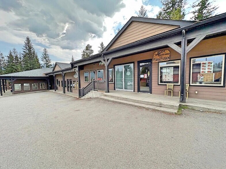 More Photos Of 2200 Balmer Dr, Elkford Restaurant For Sale