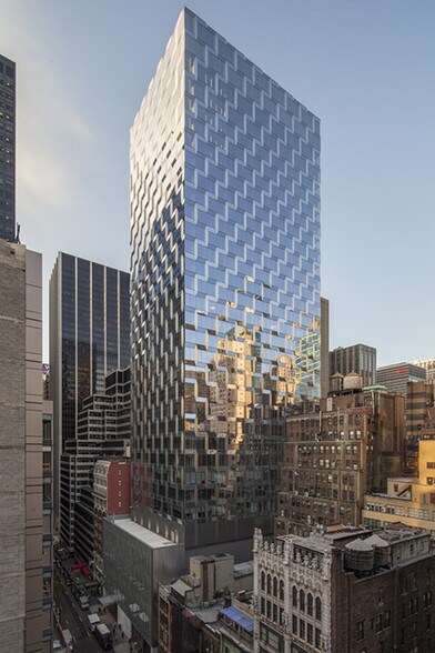 More Photos Of 55 W 46th St, New York Office For Lease
