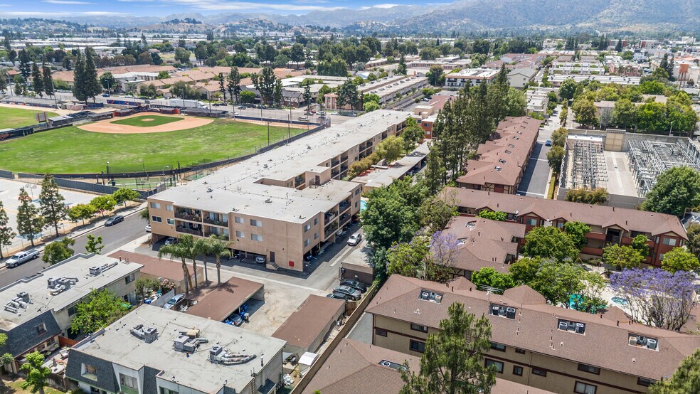 More Photos Of 10200 De Soto Ave, Chatsworth Apartments For Sale
