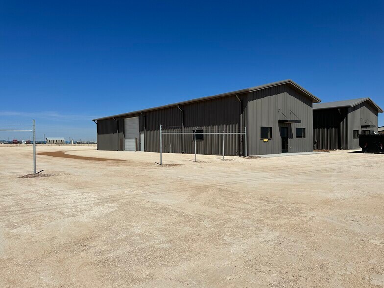 More Photos Of 1608 S County Road 1101, Midland Warehouse For Lease