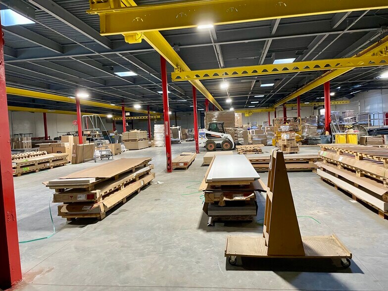 More Photos Of 198 Airport Rd, Fall River Warehouse For Lease