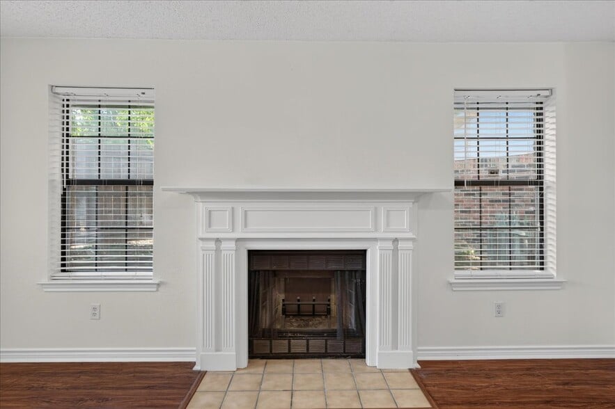 More Photos Of 210-212 Saint Marys Pl, Rockwall Apartments For Sale