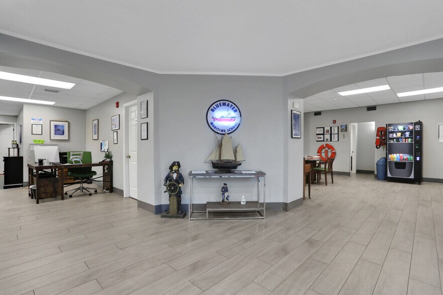 Primary Photo Of 3787 Old Middleburg Rd, Jacksonville Office For Sale