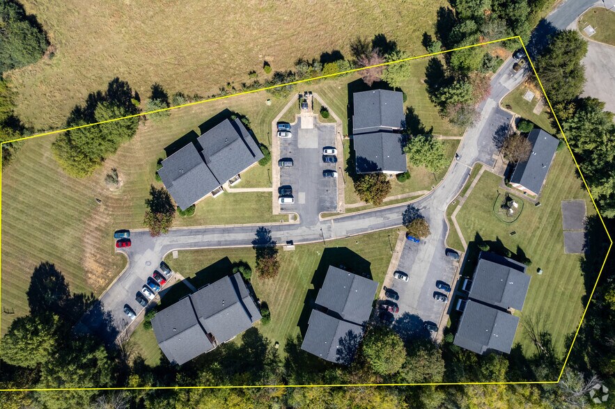 More Photos Of 201 Brickyard Dr, Dillwyn Apartments For Sale