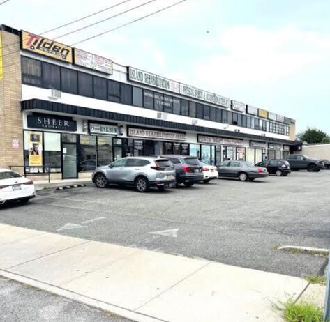 Primary Photo Of 300 Hempstead Tpke, West Hempstead Office For Lease