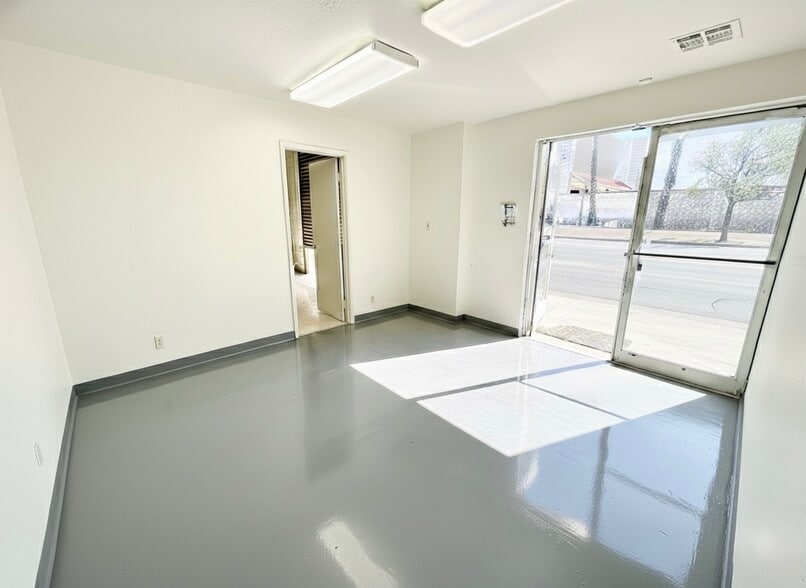 More Photos Of 1166 Independence Ave, Mountain View Warehouse For Lease