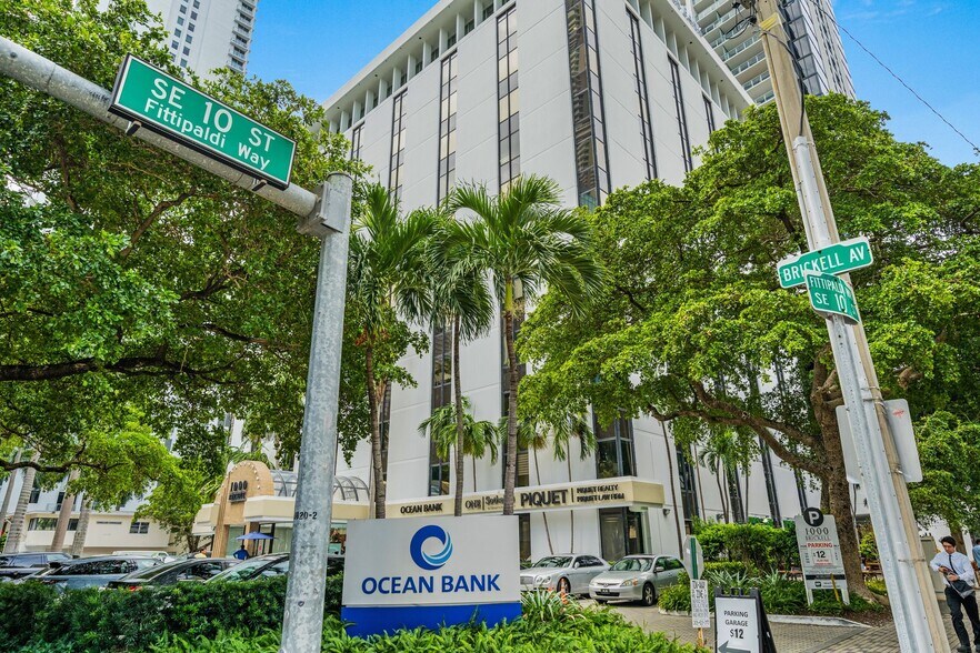 More Photos Of 1000 brickell Ave, Miami Office For Lease