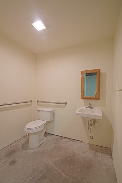 More Photos Of 1525 NW 3rd St, Deerfield Beach Warehouse For Lease