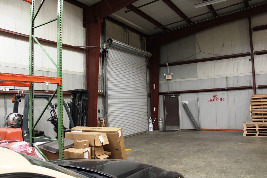 More Photos Of 2020 Ortiz Ave, Fort Myers Warehouse For Lease