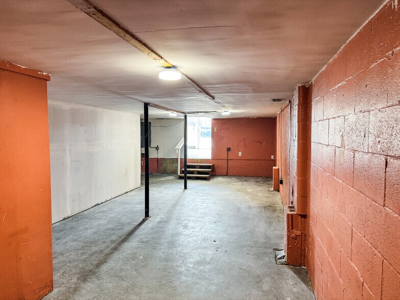 More Photos Of 1316 S Adams St, Tallahassee Storefront For Lease