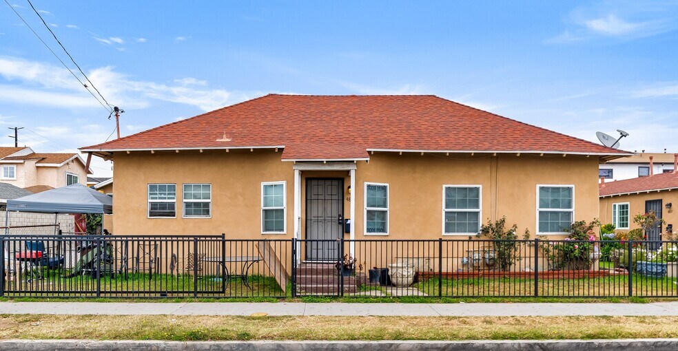 More Photos Of 4813 W 104th St, Inglewood Storefront Retail Residential For Sale
