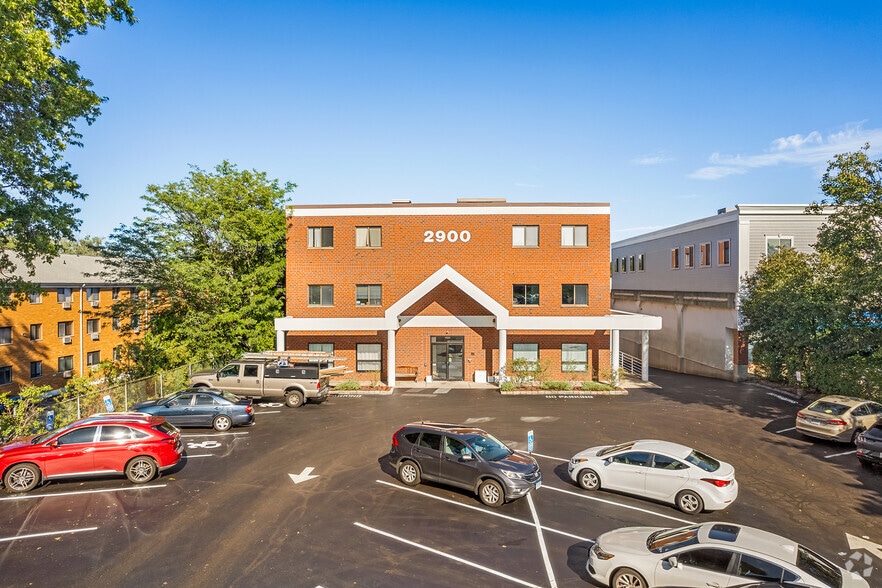 Primary Photo Of 2900 Main St, Stratford Medical For Sale