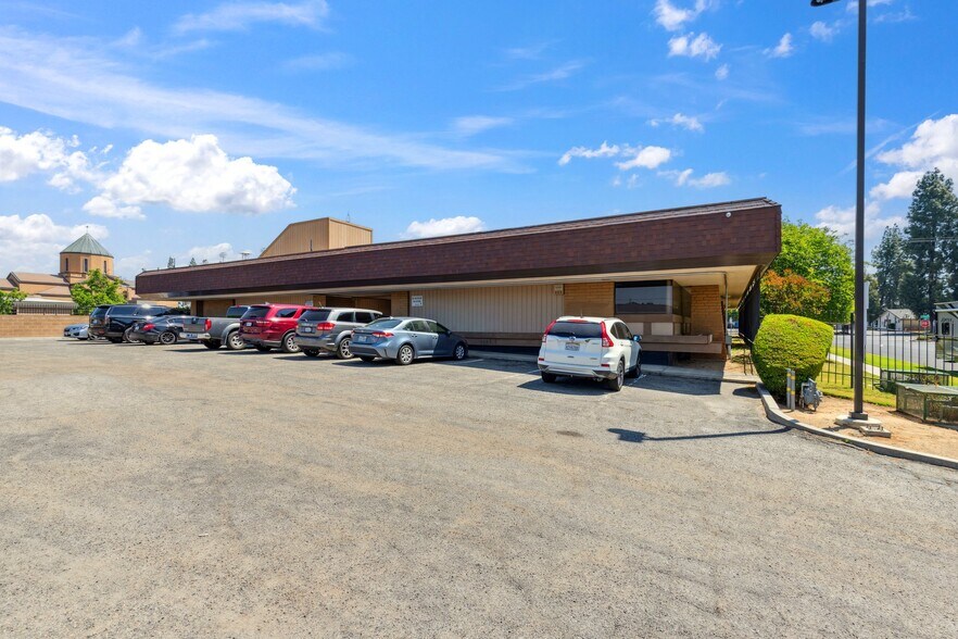 More Photos Of 3727 N 1st St, Fresno Medical For Sale