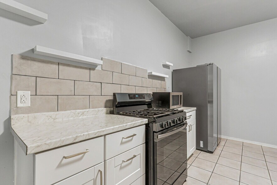 More Photos Of 2222 Bassett Ave, El Paso Storefront Retail Residential For Sale