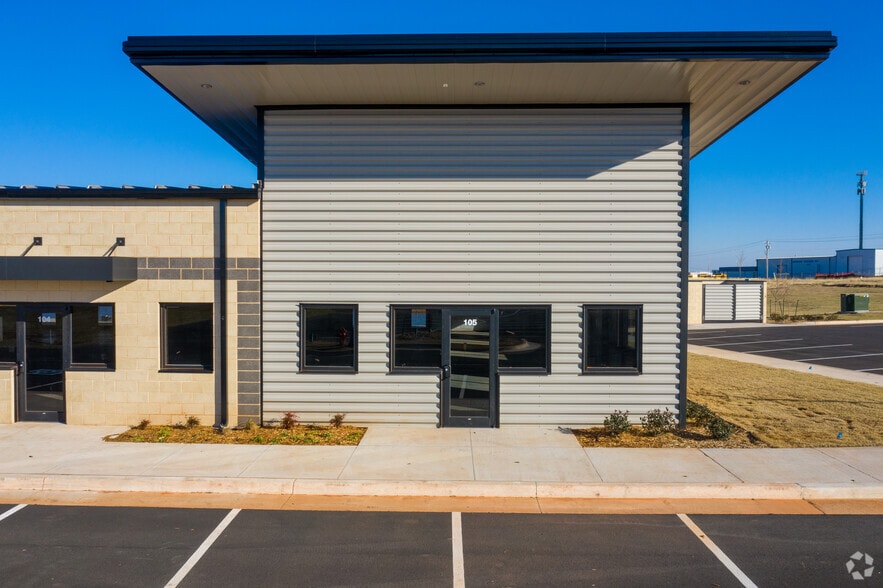 More Photos Of 10401 W Reno Ave, Oklahoma City Unknown For Lease