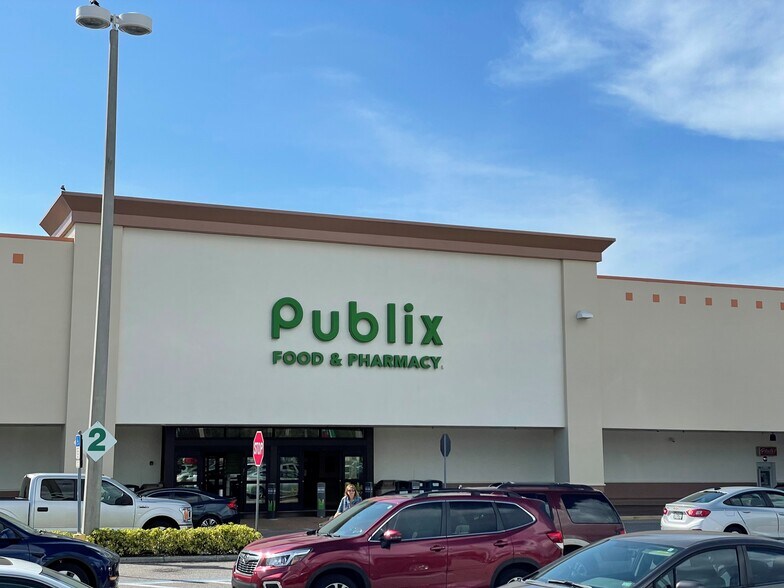 More Photos Of 300-900 E Lake Rd, Palm Harbor Unknown For Lease