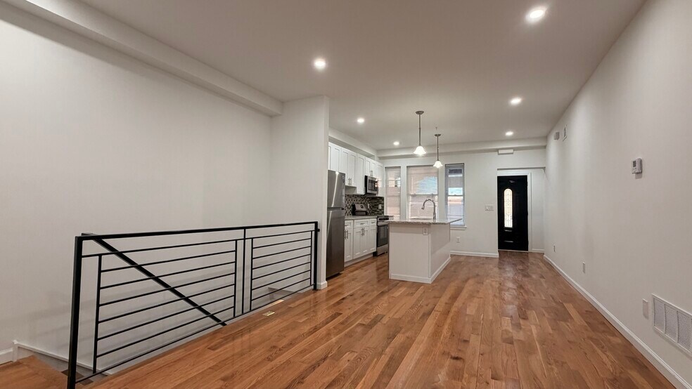 More Photos Of 5352 Cedar Ave, Philadelphia Apartments For Sale