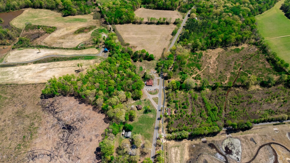 More Photos Of 5164 New Market Rd, Richmond Freestanding For Sale