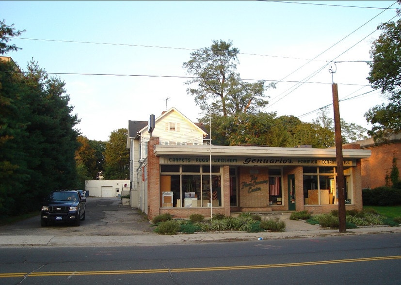 More Photos Of 106 Main Ave, Norwalk Storefront Retail Residential For Lease