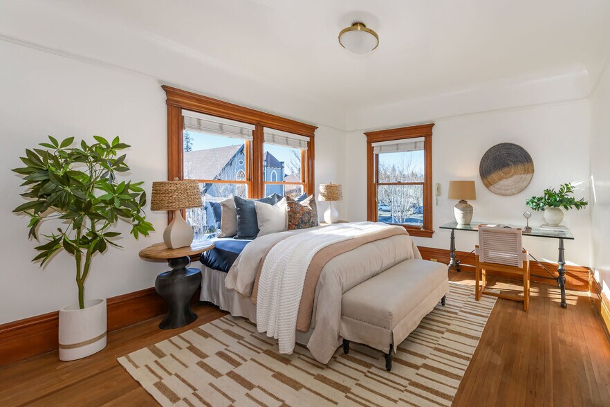 More Photos Of 8 Keller St, Petaluma Office Residential For Sale