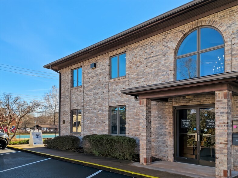 More Photos Of 1620 Asheville Hwy, Hendersonville Coworking Space