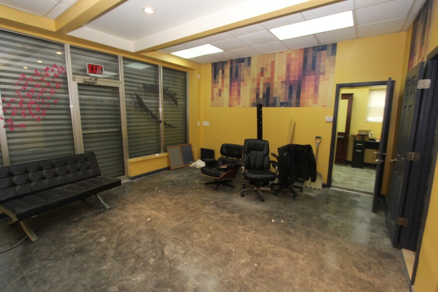 More Photos Of 120 Avenue T, Brooklyn Storefront For Lease
