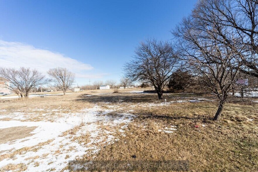 More Photos Of 3205 S Locust St, Grand Island Hotel For Sale