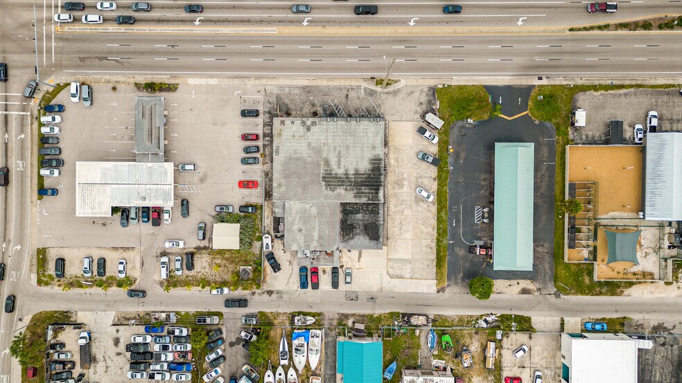 More Photos Of 910-912 Del Prado Blvd S, Cape Coral Freestanding For Lease