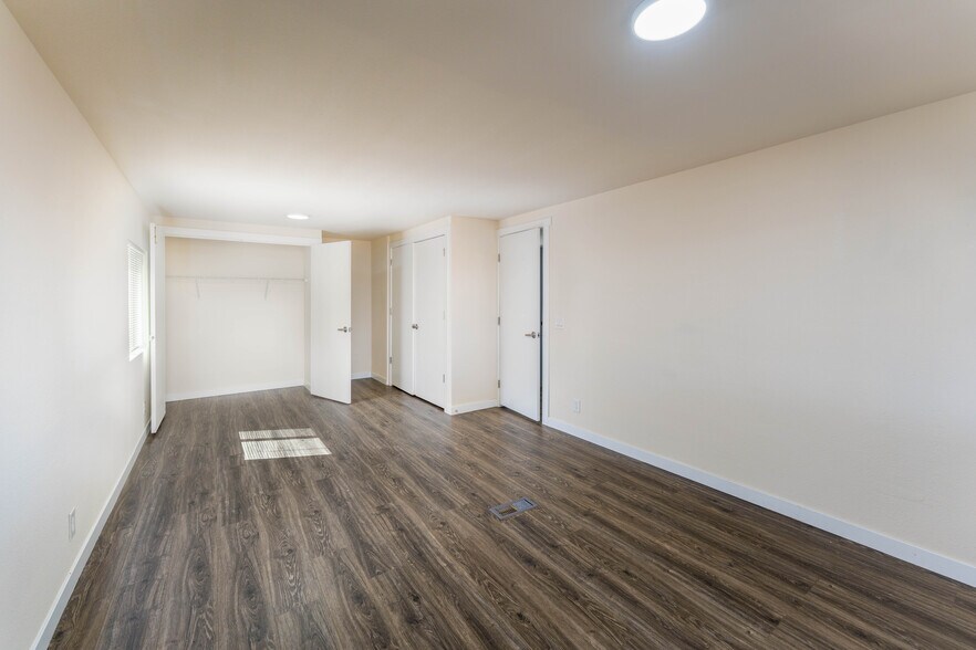 More Photos Of 17331 W Grand Ave, Surprise Office For Sale