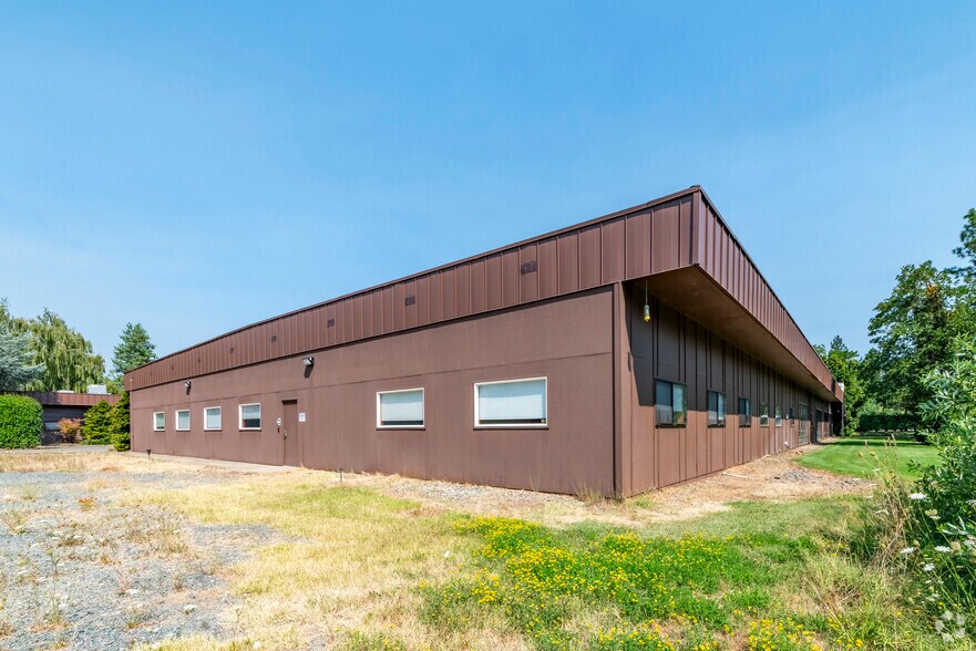 More Photos Of 481 California St, Grants Pass Industrial For Sale